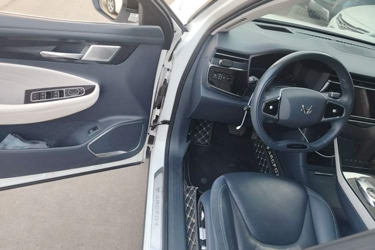 Used ARCFOX Alpha T 2021 653S+ 175kW Driver Seat