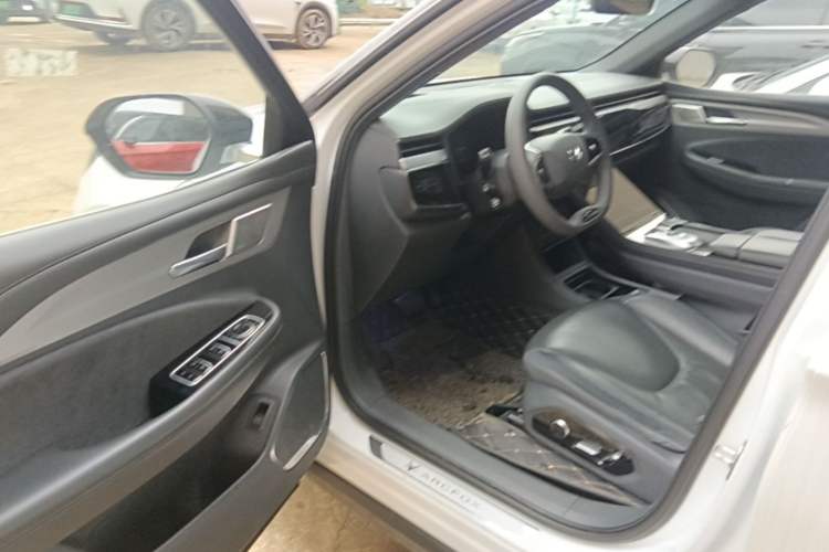 Used ARCFOX Alpha T 2021 653S+ 160kW Driver Seat