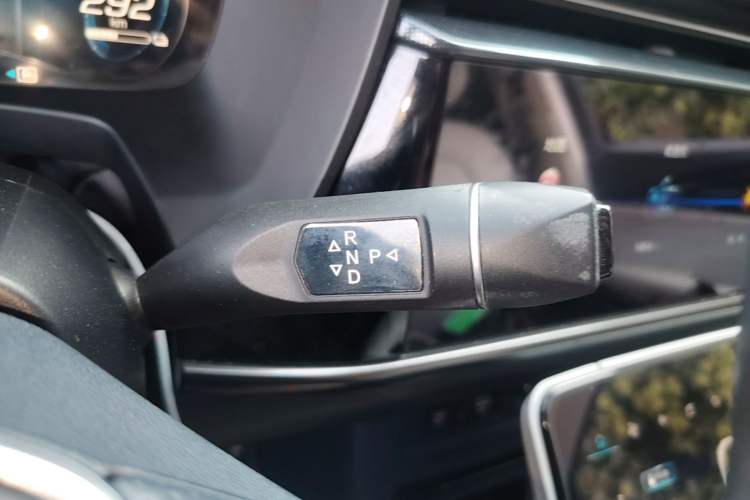 Used ARCFOX Alpha T 2021 653S+ 175kW Gear Lever