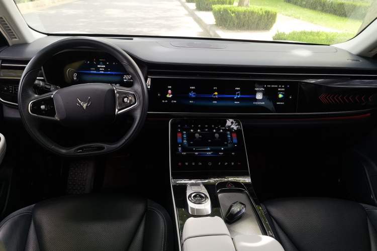 Used ARCFOX Alpha T 2021 653S+ 160kW Interior 3