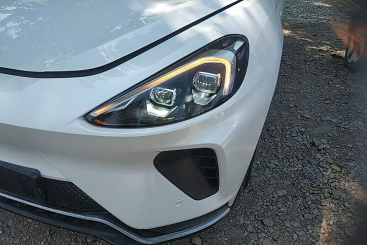 Used ARCFOX Alpha T 2021 653S 160kW Left Front Headlight