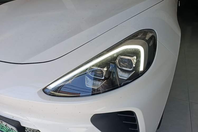 Used ARCFOX Alpha T 2021 653S+ 160kW Left Front Headlight