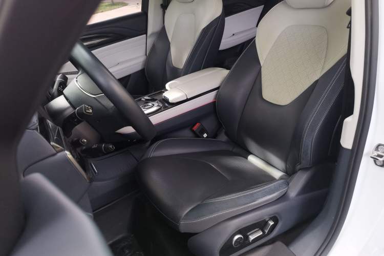 Used ARCFOX Alpha T 2021 653S+ 160kW Left Front Seat