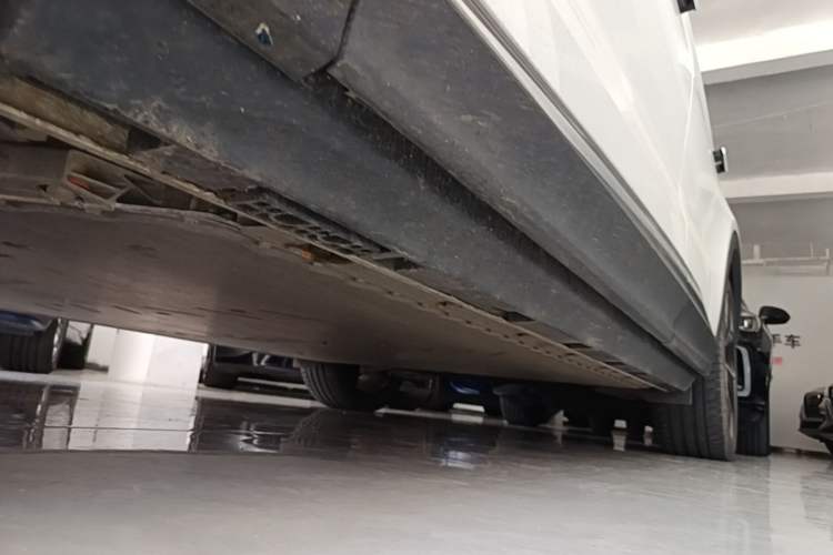 Used ARCFOX Alpha T 2021 653S+ 160kW Left Side Sill