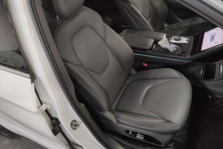 Used ARCFOX Alpha T 2021 653S+ 160kW Right Front Seat
