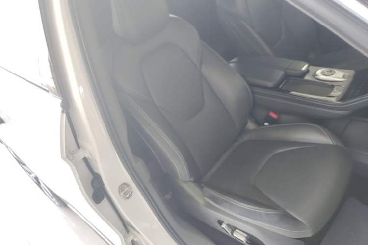 Used ARCFOX Alpha T 2021 653S+ 175kW Right Front Seat