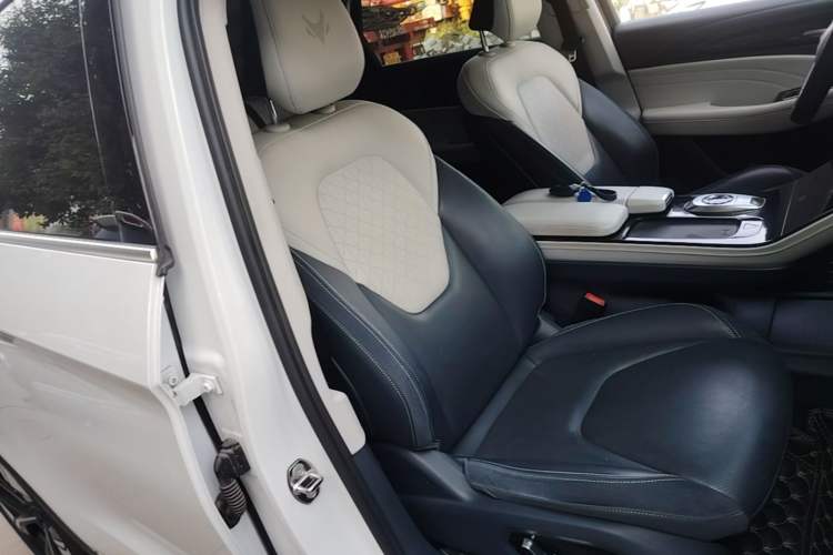 Used ARCFOX Alpha T 2021 653S+ 175kW Right Front Seat