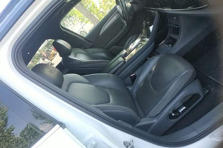 Used ARCFOX Alpha T 2021 653S+ 160kW Right Front Seat