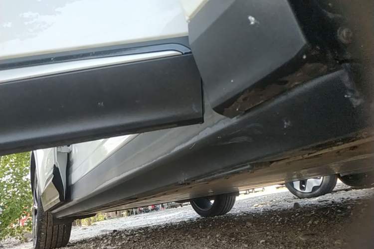 Used ARCFOX Alpha T 2021 653S 160kW Right Side Sill