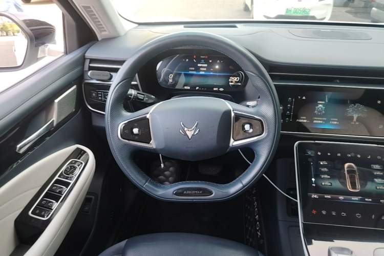 Used ARCFOX Alpha T 2021 653S+ 175kW Steering Wheel
