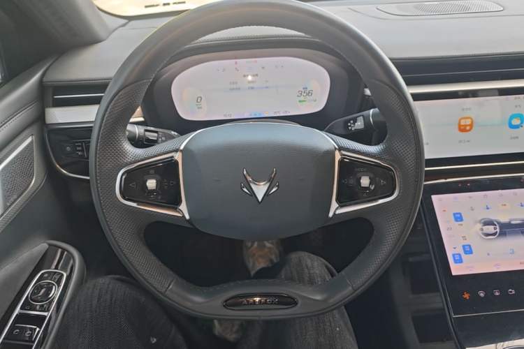 Used ARCFOX Alpha T 2021 653S+ 175kW Steering Wheel