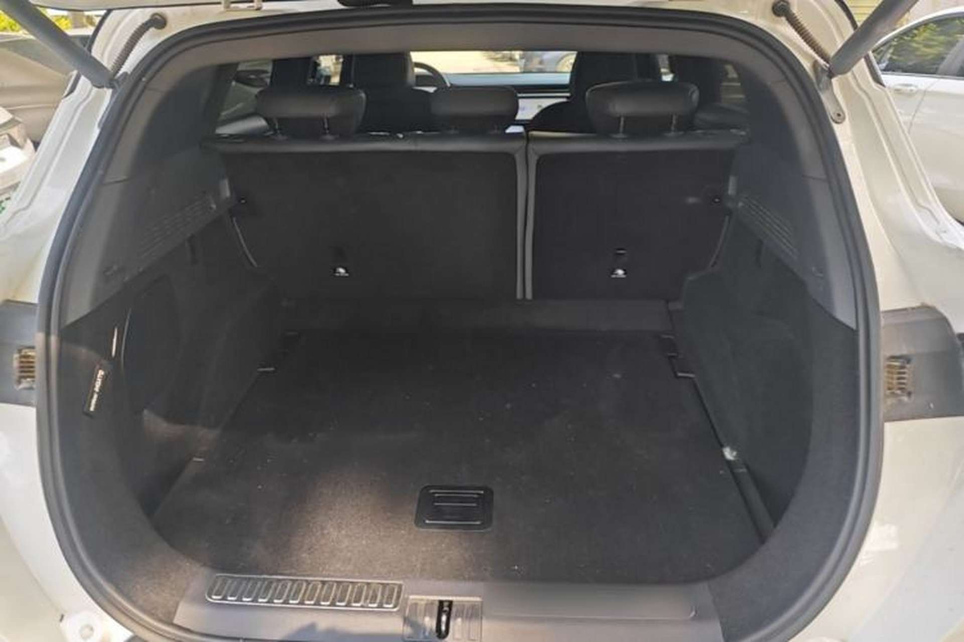 Used ARCFOX Alpha T 2021 653S+ 175kW Trunk