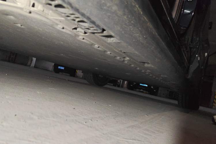 Used ARCFOX Alpha T 2022 653S+ 160kW Chassis Front Left