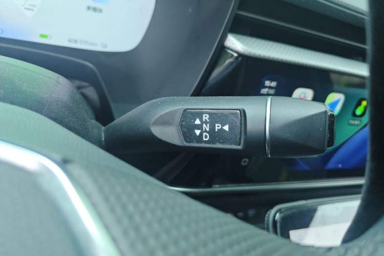 Used ARCFOX Alpha T 2022 653S+ 160kW Gear Lever