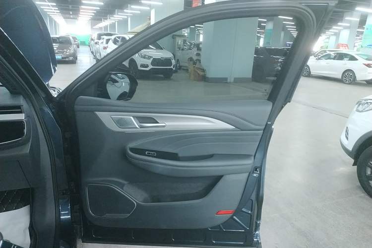Used ARCFOX Alpha T 2022 480S 160kW Interior 5