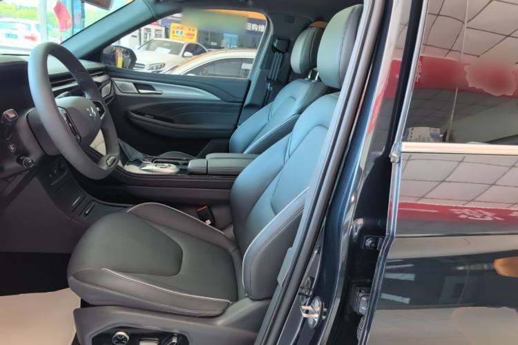 Used ARCFOX Alpha T 2022 480S 160kW Left Front Seat