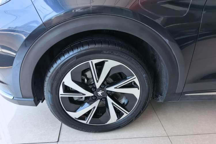 Used ARCFOX Alpha T 2022 480S 160kW Left Front Wheel Hub