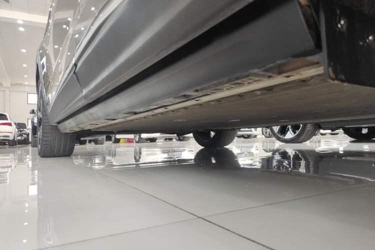 Used ARCFOX Alpha T 2022 653S+ 160kW Left Side Sill