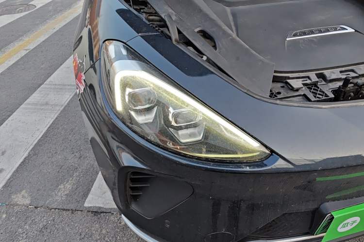 Used ARCFOX Alpha T 2022 653S+ 160kW Right Front Headlight