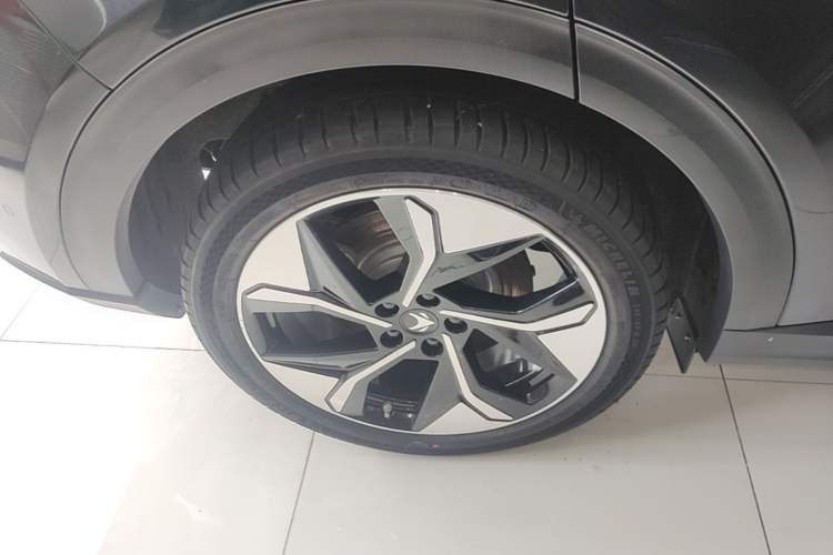 Used ARCFOX Alpha T 2022 653S+ 160kW Right Rear Wheel Hub
