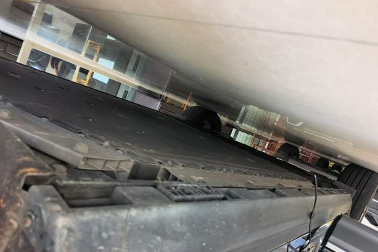 Used ARCFOX Alpha T 2022 480S 160kW Right Side Sill