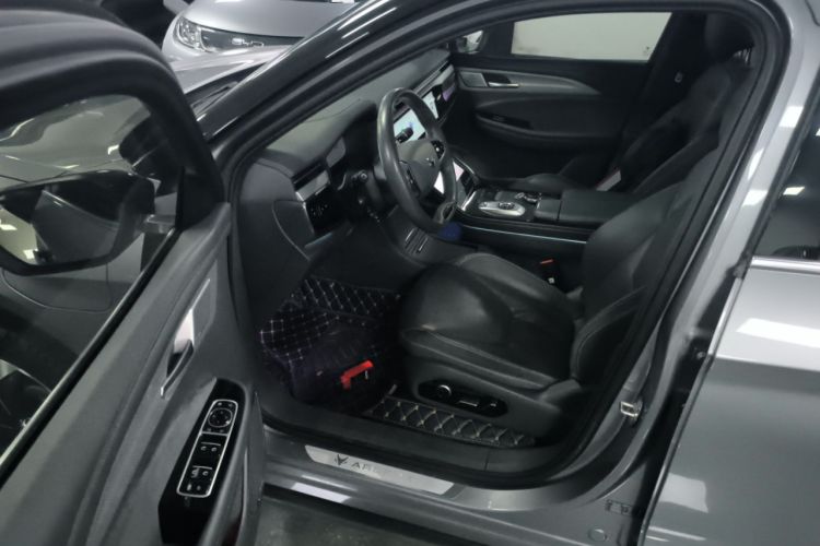 Used ARCFOX Alpha T 2022 653S+ 160kW Driver Seat