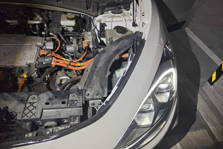 Used ARCFOX Alpha T 2022 653S 175kW Engine Bay Left