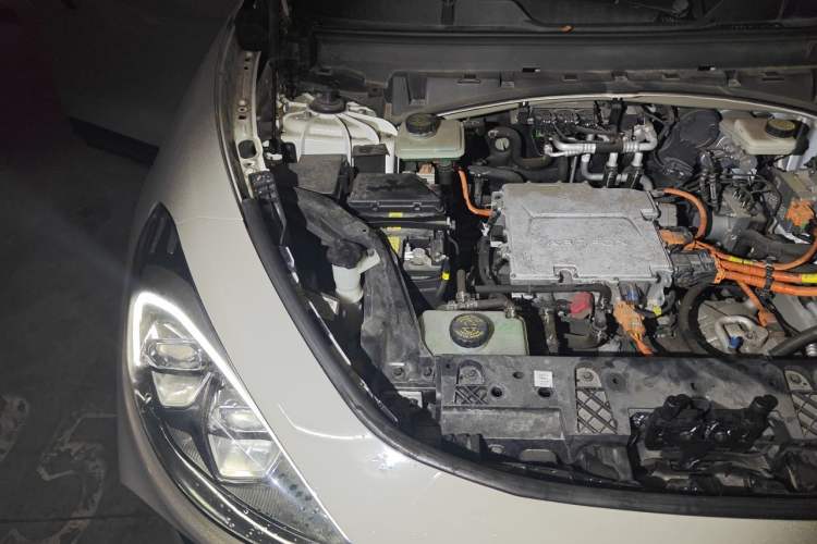 Used ARCFOX Alpha T 2022 653S 175kW Engine Bay Right
