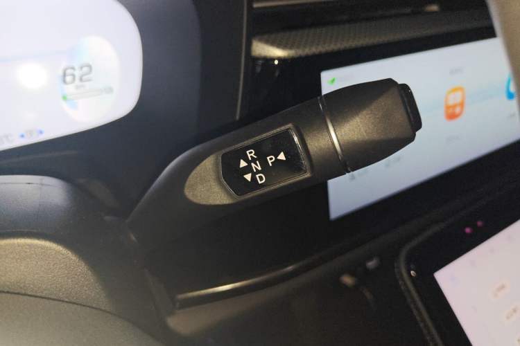 Used ARCFOX Alpha T 2022 653S 175kW Gear Lever
