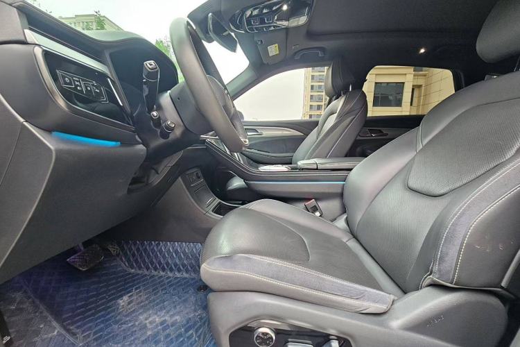 Used ARCFOX Alpha T 2022 653S+ 160kW Interior 2