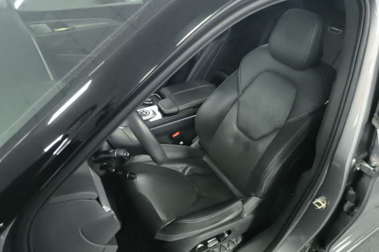 Used ARCFOX Alpha T 2022 653S+ 160kW Left Front Seat