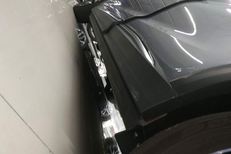Used ARCFOX Alpha T 2022 480S 160kW Left Side Sill
