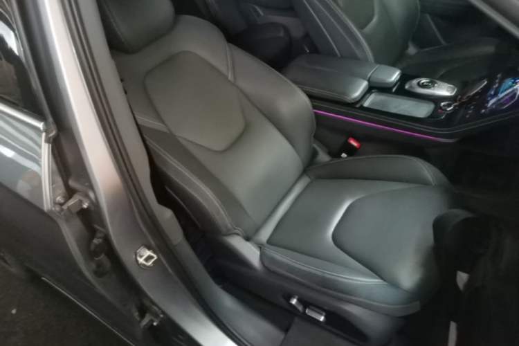 Used ARCFOX Alpha T 2022 653S+ 160kW Right Front Seat