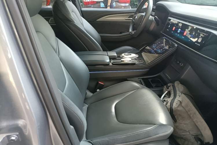 Used ARCFOX Alpha T 2022 653S+ 160kW Right Front Seat
