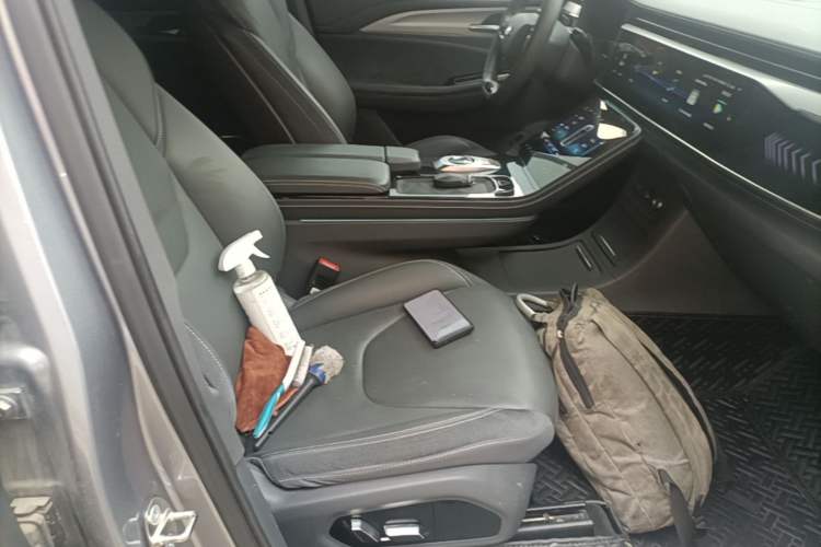Used ARCFOX Alpha T 2022 653S+ 160kW Right Front Seat