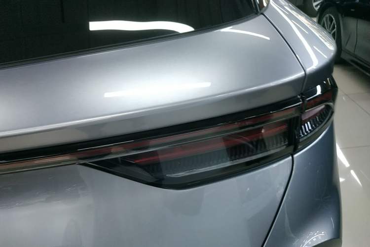 Used ARCFOX Alpha T 2022 480S 160kW Right Rear Taillight