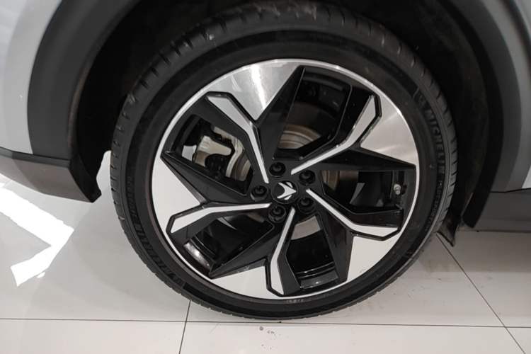 Used ARCFOX Alpha T 2022 653S 160kW Right Rear Wheel Hub