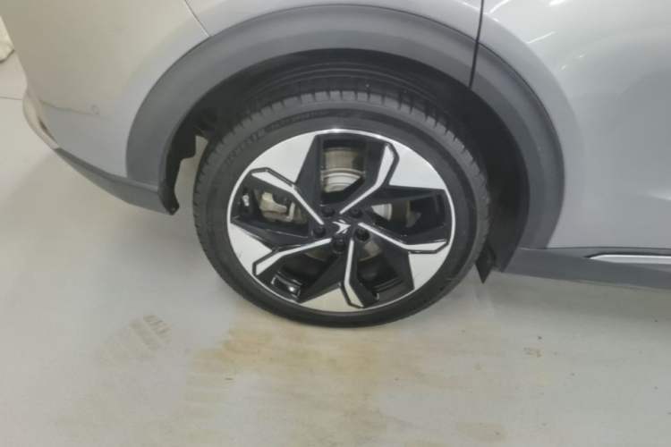 Used ARCFOX Alpha T 2022 653S+ 160kW Right Rear Wheel Hub