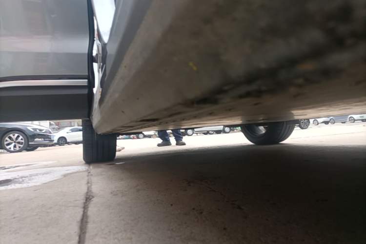 Used ARCFOX Alpha T 2022 653S+ 160kW Right Side Sill