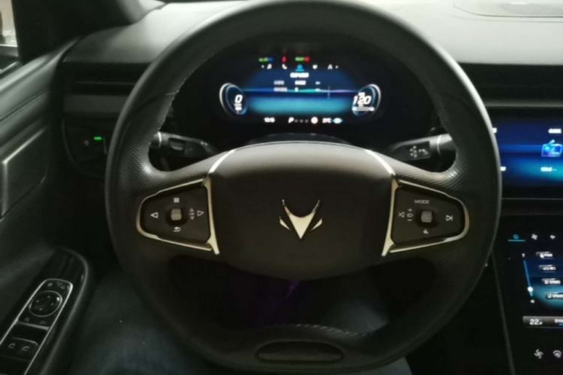 Used ARCFOX Alpha T 2022 653S+ 160kW Steering Wheel