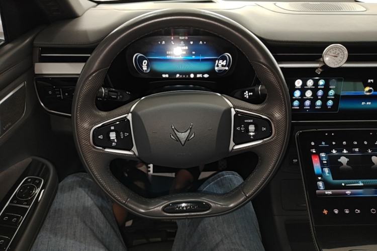 Used ARCFOX Alpha T 2022 653S 160kW Steering Wheel