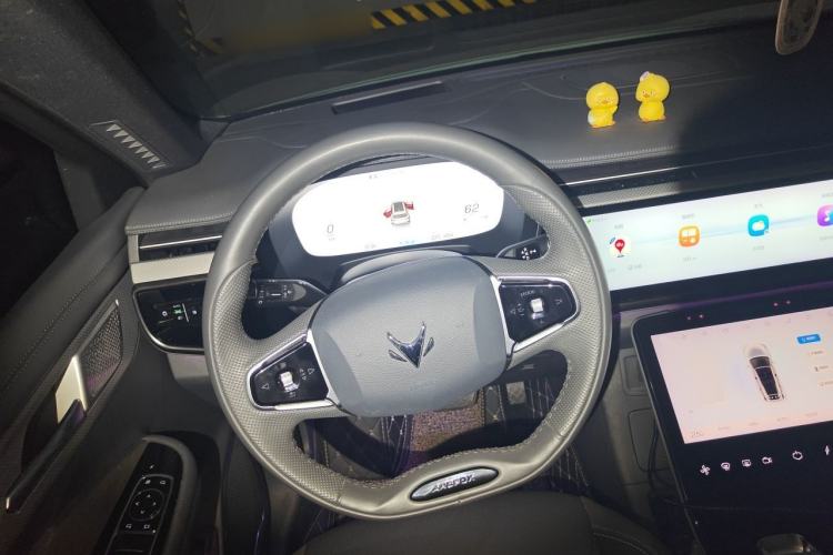 Used ARCFOX Alpha T 2022 653S 175kW Steering Wheel