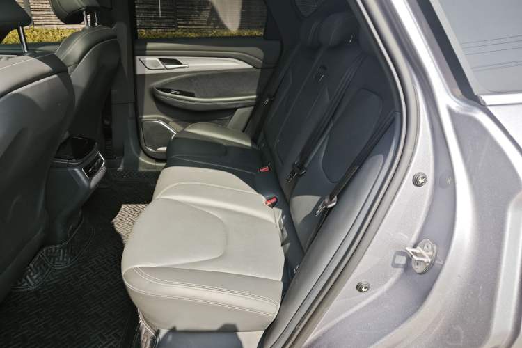 Used ARCFOX Alpha T 2022 653S+ 160kW Interior 2