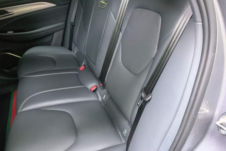 Used ARCFOX Alpha T 2022 480S 175kW Left Rear Seat
