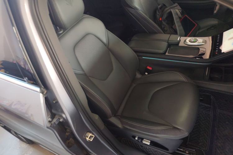 Used ARCFOX Alpha T 2022 653S+ 160kW Right Front Seat