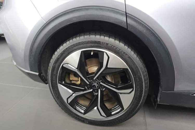Used ARCFOX Alpha T 2022 653S+ 160kW Right Rear Wheel Hub