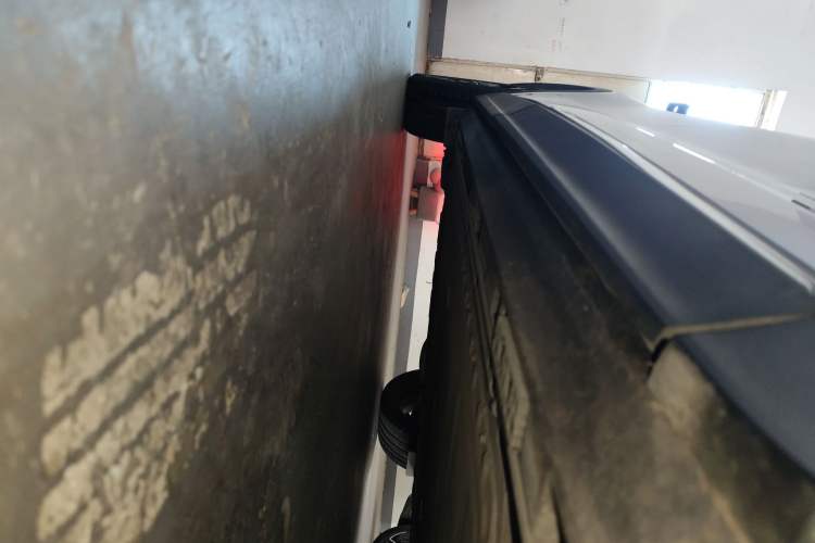 Used ARCFOX Alpha T 2022 653S+ 160kW Right Side Sill
