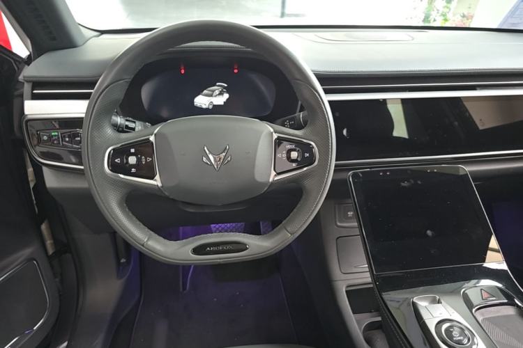 Used ARCFOX Alpha T 2022 653S+ 160kW Steering Wheel