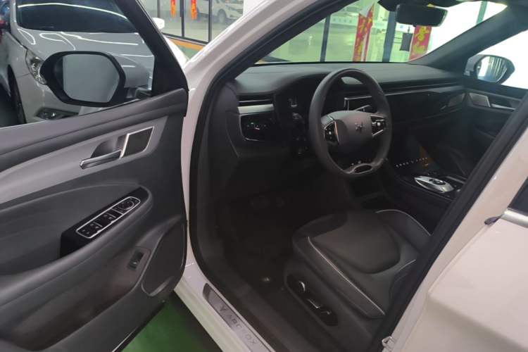 Used ARCFOX Alpha T 2022 480S 175kW Driver Seat