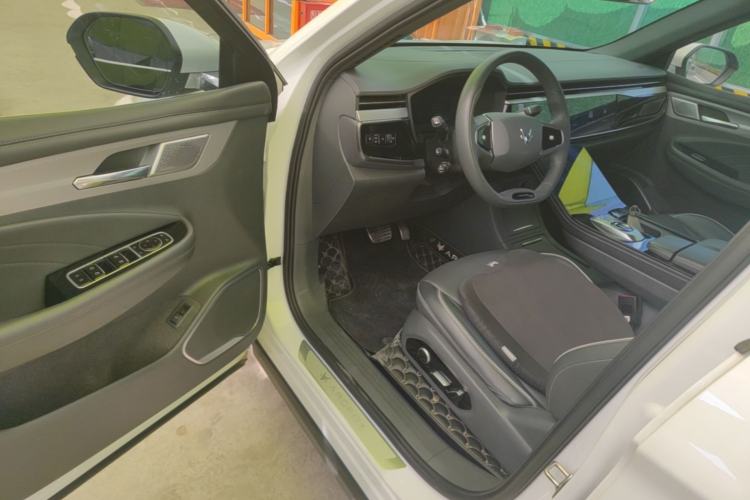 Used ARCFOX Alpha T 2022 480S 175kW Driver Seat